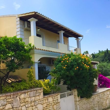 Villa Petrino - Central Flat Location Within Kassiopi. Sleeps 8 Exteriör bild