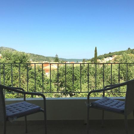Villa Petrino - Central Flat Location Within Kassiopi. Sleeps 8 Exteriör bild