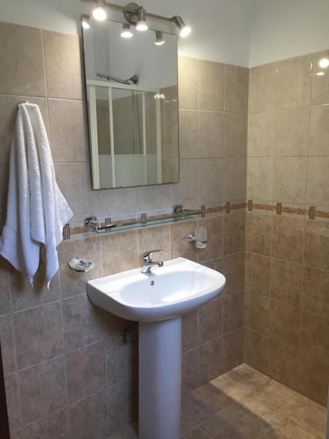 Villa Petrino - Central Flat Location Within Kassiopi. Sleeps 8 Exteriör bild