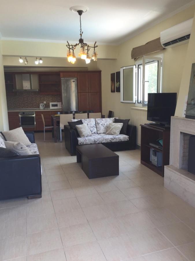 Villa Petrino - Central Flat Location Within Kassiopi. Sleeps 8 Exteriör bild
