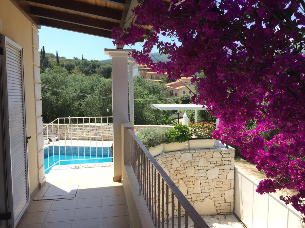 Villa Petrino - Central Flat Location Within Kassiopi. Sleeps 8 Exteriör bild