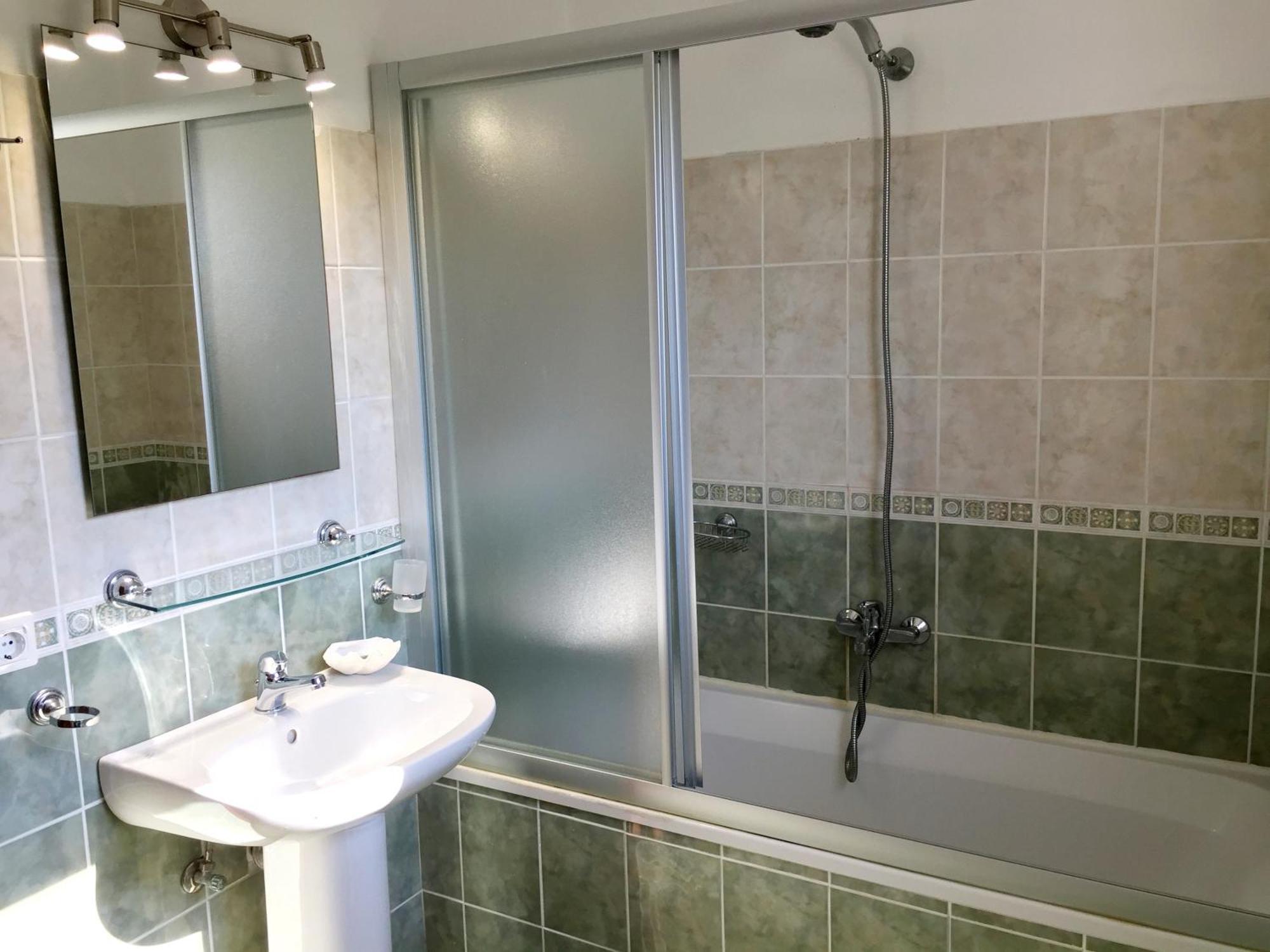 Villa Petrino - Central Flat Location Within Kassiopi. Sleeps 8 Exteriör bild